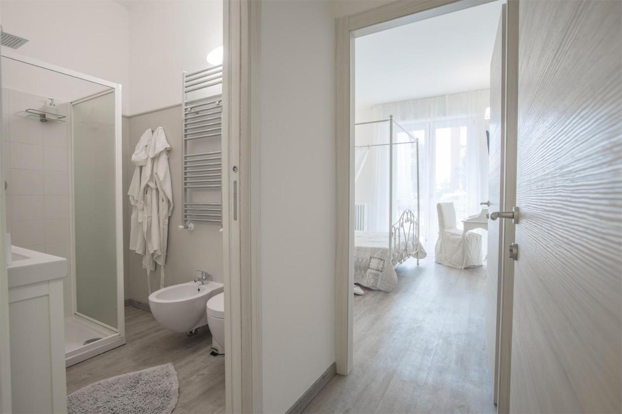 Bed and breakfast Lilly Chic Monza Extérieur photo