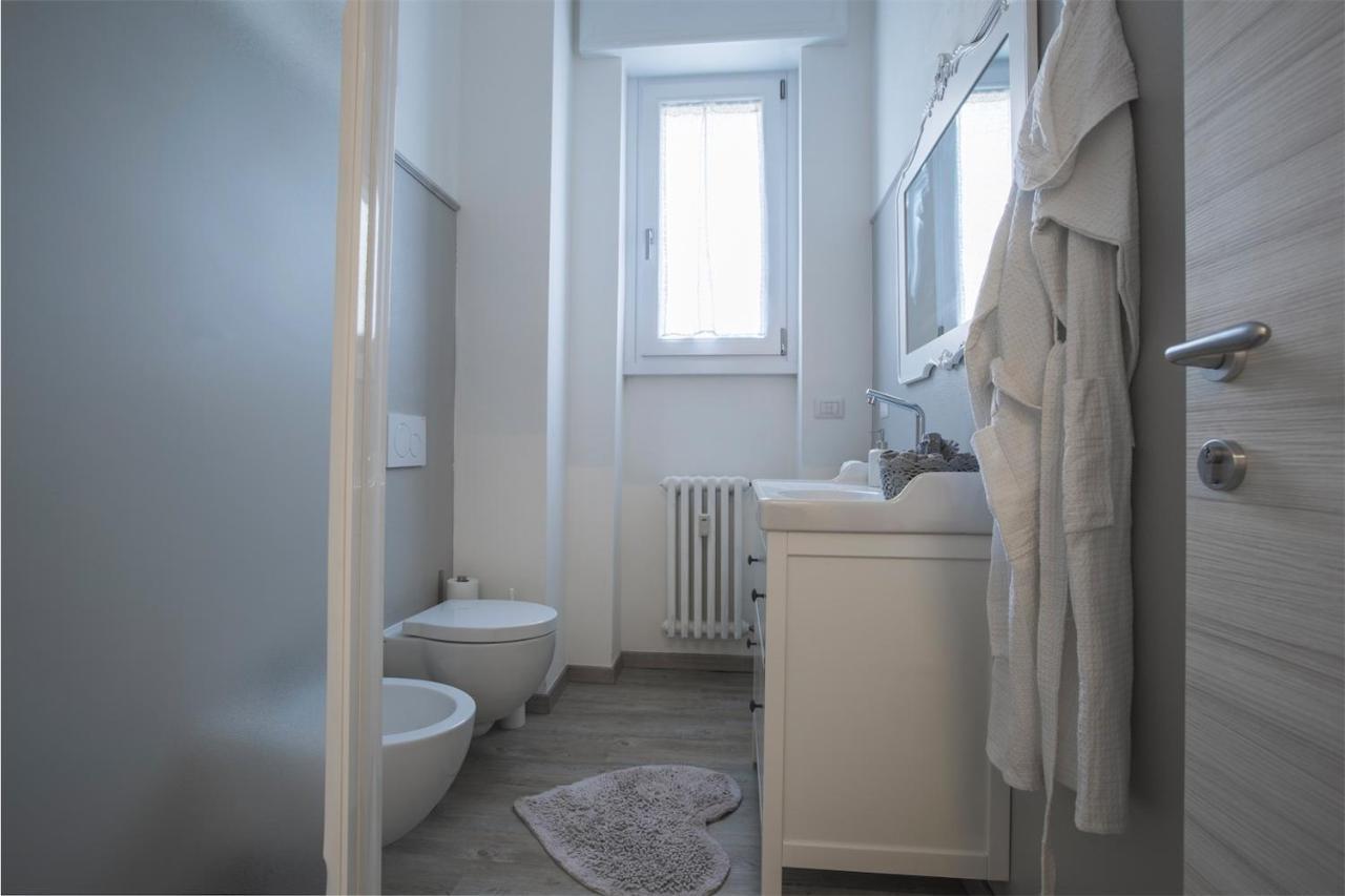 Bed and breakfast Lilly Chic Monza Extérieur photo